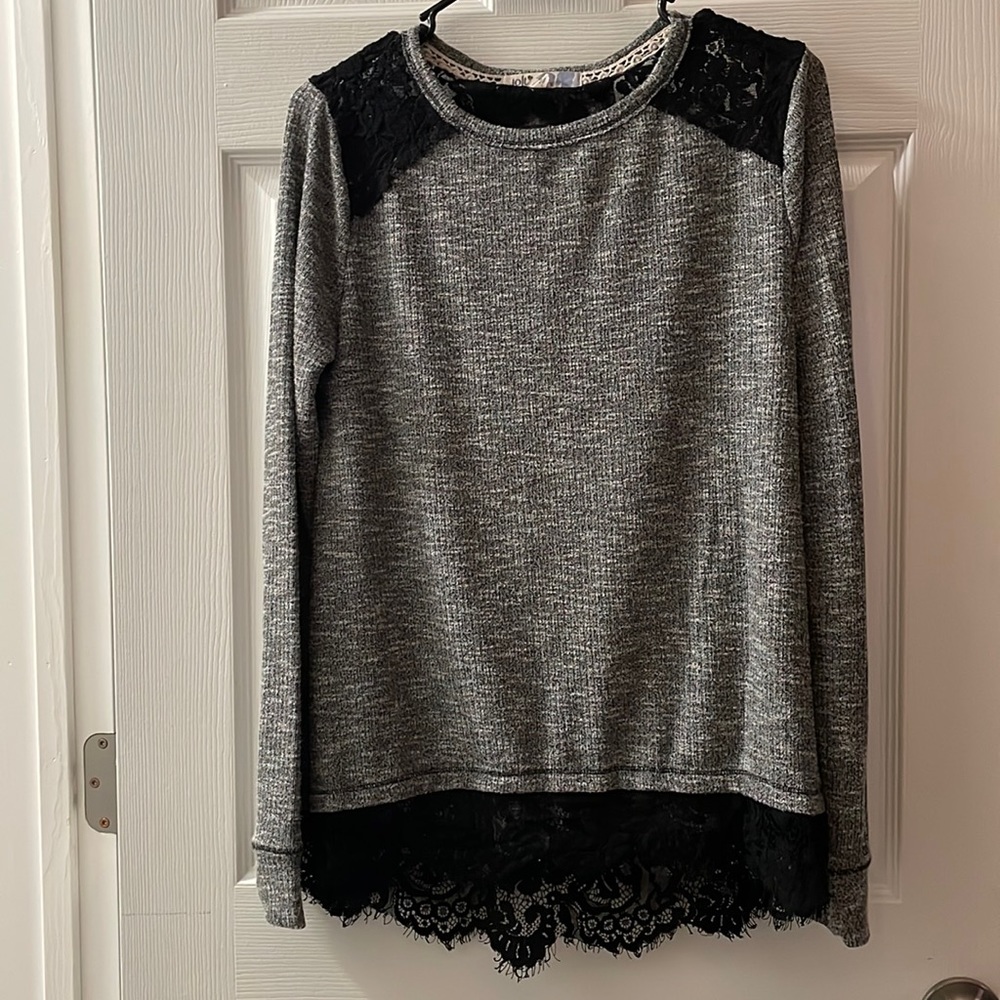 Long Sleeve w/ Cute Back